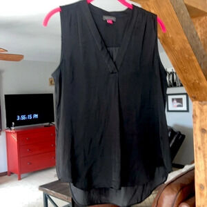 Beautiful Vince Camuto Satin Drape-Front Top Size Small